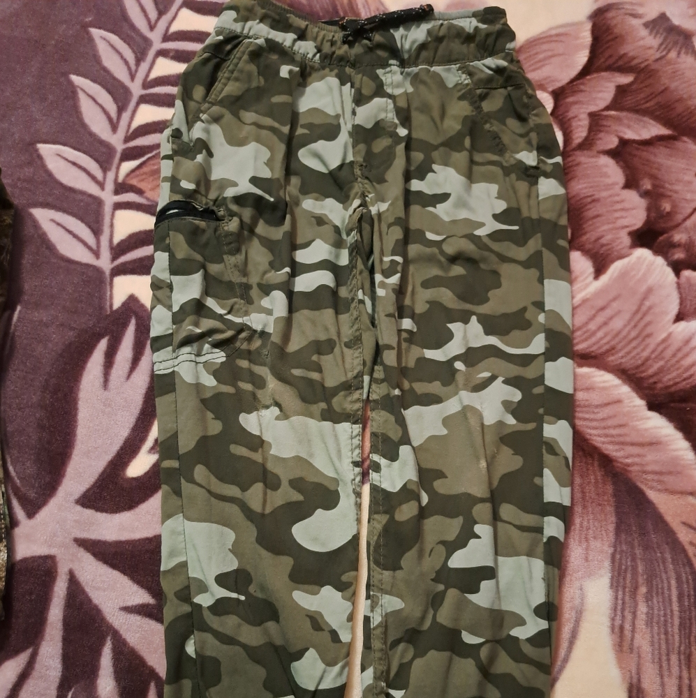 Wrangler Green and Black Jogger Pants